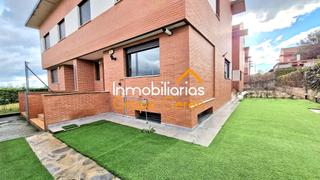 Casa aparellada a Cirueña. Estás listo para dejar atrás el bullicio de la ciudad y abrazar