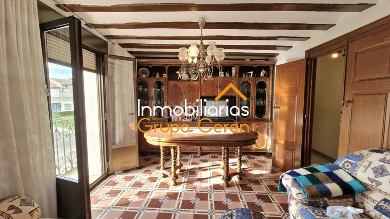 Foto 3af04ac2-3e7f-40df-a0bd-b6759100396e. Casa amb calefacció aparcament a Cirueña