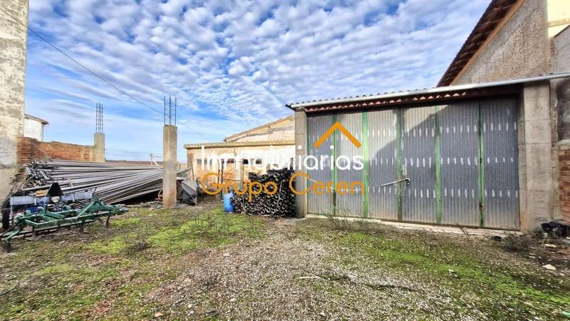 Foto 6759caae-d003-42b2-a4df-3bf1a5dffabf. Casa amb calefacció aparcament a Cirueña