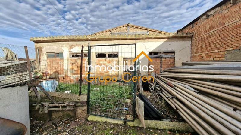 Foto 85f223c6-b327-4083-bfbf-ef1a588033f2. Casa amb calefacció aparcament a Cirueña