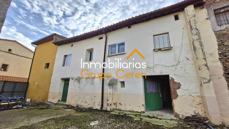 Foto bd67e9a2-1cec-4c3a-b76a-b799108f2893. Casa amb calefacció aparcament a Cirueña