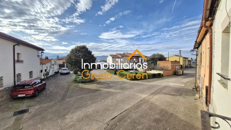 Foto be52ddd4-cdd8-4338-9375-5aab37be249c. Casa amb calefacció aparcament a Cirueña