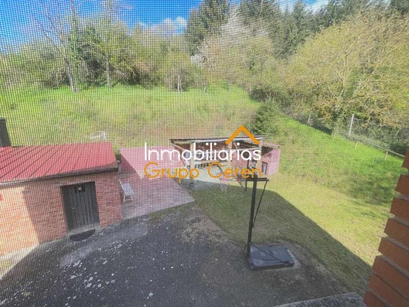 Foto 2fdcc538-53df-4525-8f66-24c42ce933d0. Haus mit heizung parking in Santurdejo