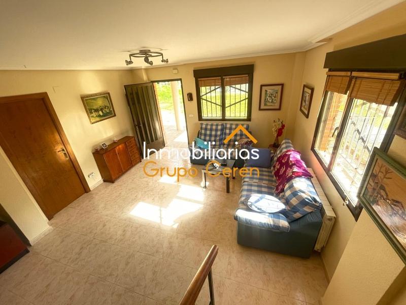 Foto 47149340-4651-4784-9a5e-fabdfe6e6aed. Haus mit heizung parking in Santurdejo