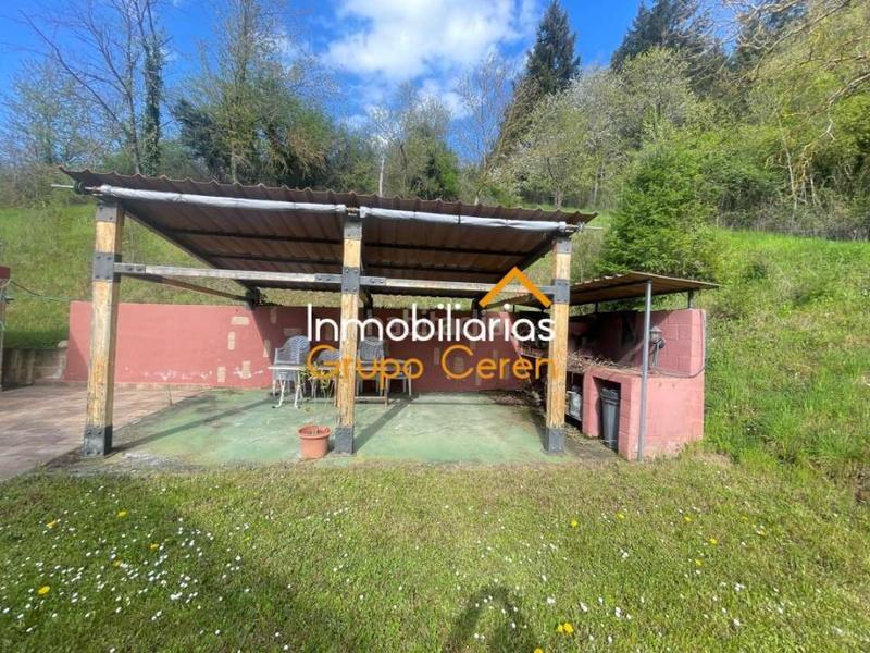 Foto 6a5e1486-cbaf-48bc-81e8-b68ec2737be5. Haus mit heizung parking in Santurdejo