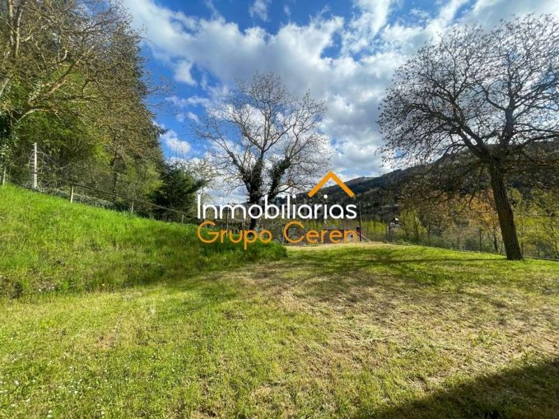 Foto 77de551d-dd1d-45c1-97c6-40027b4b6a7a. Haus mit heizung parking in Santurdejo