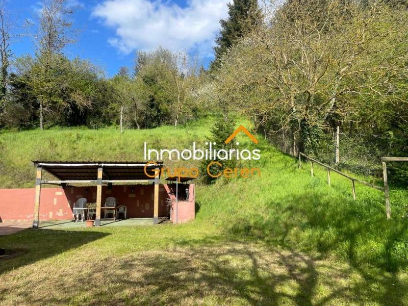 Foto 84a3ca6e-f431-4d95-996c-740bf61b867a. Haus mit heizung parking in Santurdejo