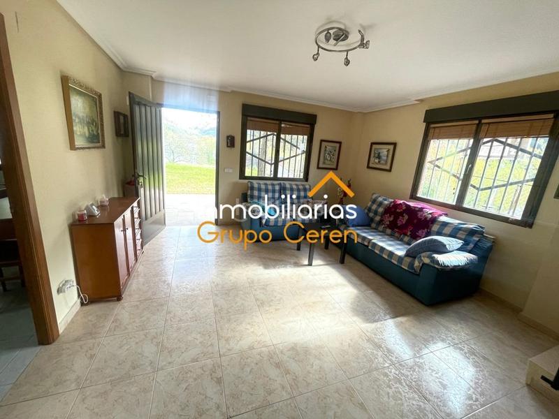 Foto 9aba707e-c120-4517-aaf4-ca5e92b723cb. Haus mit heizung parking in Santurdejo