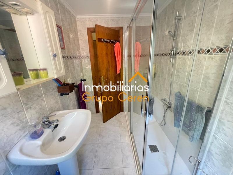 Foto c5d5a243-78e5-4299-8c18-b251769690f1. Haus mit heizung parking in Santurdejo