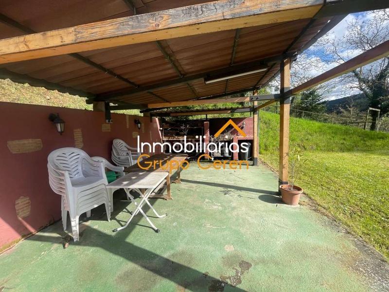 Foto d8863716-0c6b-4116-81c6-41a539544f7c. Haus mit heizung parking in Santurdejo