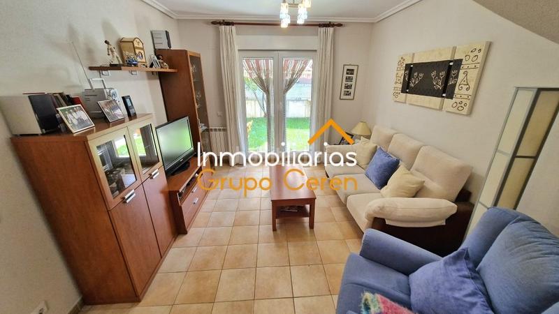 Foto b296d9ae-f50f-411c-803b-4036f56e54ad. Casa adosada adosado en esquina, una localidad perfecta vivir de continuo o venir a disfrutar los fines de semana. en Alesanco