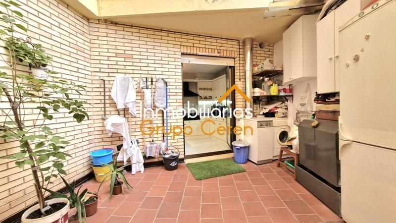 Foto 99315d40-6c27-4f62-aa38-18440363c075. Piso amplio piso con dos terrazas y garaje en opcional en el centro de la ciudad en Santo Domingo de la Calzada