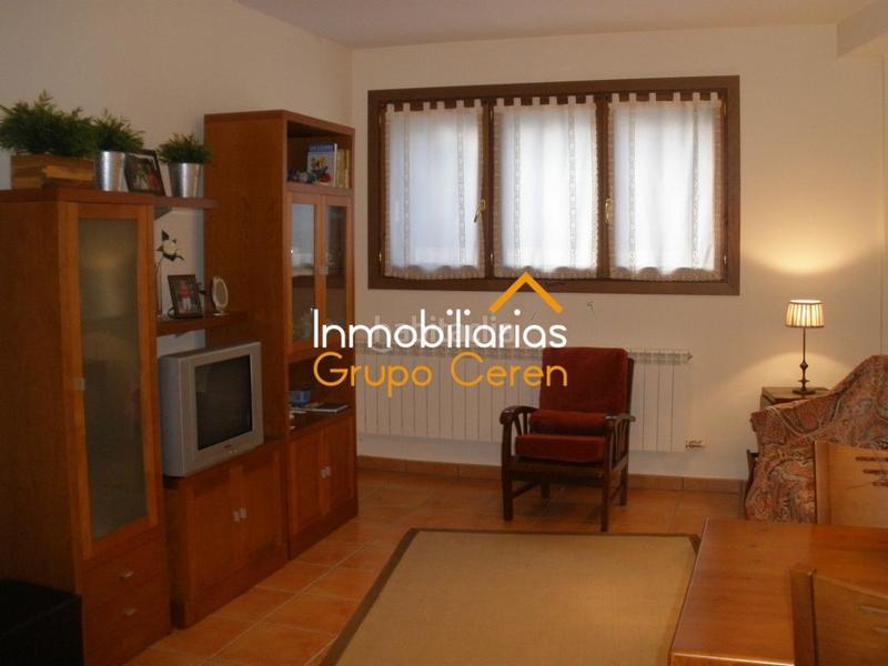 Foto 0a6170df-a049-4488-9ecc-0fa0f6e699c1. Piso en calle trasera de san lázaro 3 apartamento ideal inversores! en Ezcaray