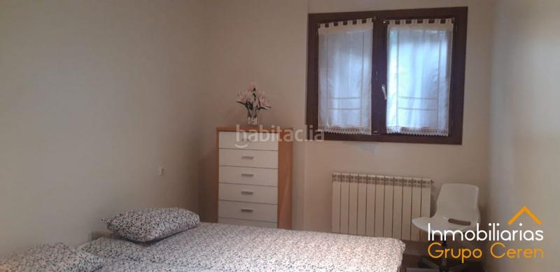 Foto 4c9c8471-e5a0-4534-b169-fe9ddf3edcd0. Piso en calle trasera de san lázaro 3 apartamento ideal inversores! en Ezcaray