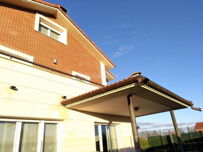 Foto 100decd5-528b-4d14-b1a8-3a422df7aac2. Chalet impresionante chalet de lujo en el paseo de la carrera en Santo Domingo de la Calzada