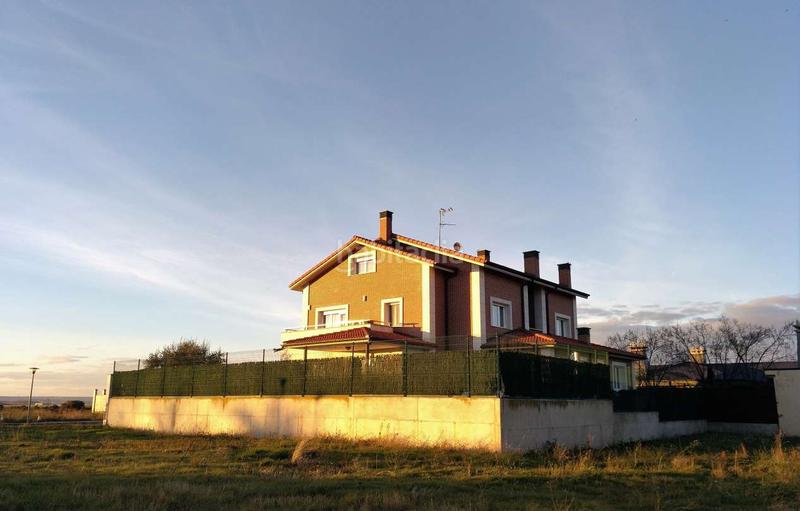 Foto 204b0169-58b4-450e-af1d-ca7d654e20b5. Chalet impresionante chalet de lujo en el paseo de la carrera en Santo Domingo de la Calzada