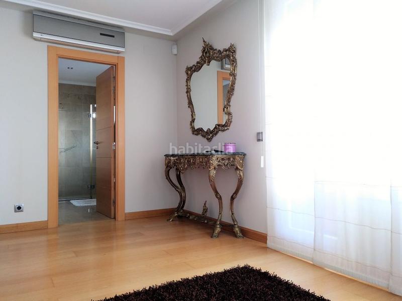 Foto 58ed55a6-b7f0-4bf4-8ee3-90688387bbe9. Chalet impresionante chalet de lujo en el paseo de la carrera en Santo Domingo de la Calzada