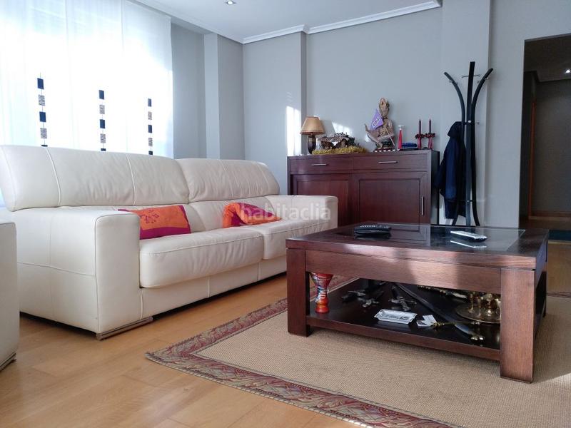 Foto 9486d472-da7f-42f3-9b5e-57cf2e1f0392. Chalet impresionante chalet de lujo en el paseo de la carrera en Santo Domingo de la Calzada