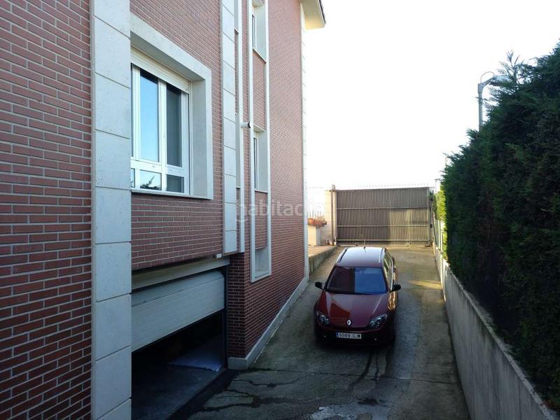 Foto a0f47453-aaa7-4027-9f31-2655e34a82b3. Chalet impresionante chalet de lujo en el paseo de la carrera en Santo Domingo de la Calzada