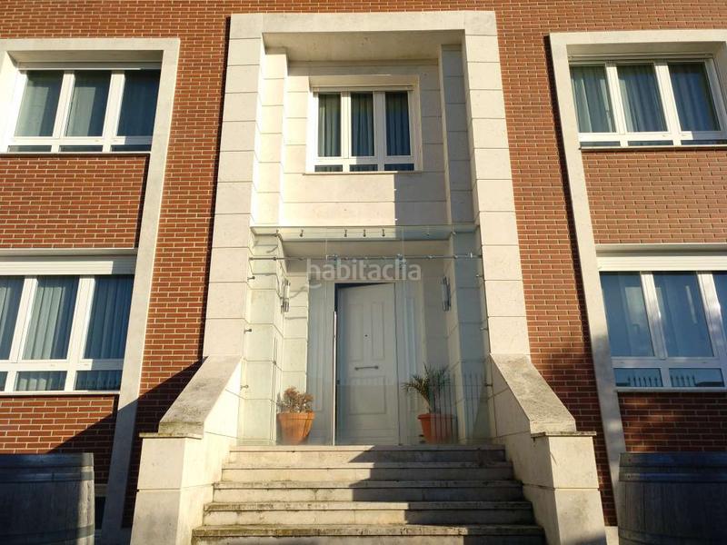 Foto a7f1831b-5642-42ce-983d-26232cbd1643. Chalet impresionante chalet de lujo en el paseo de la carrera en Santo Domingo de la Calzada