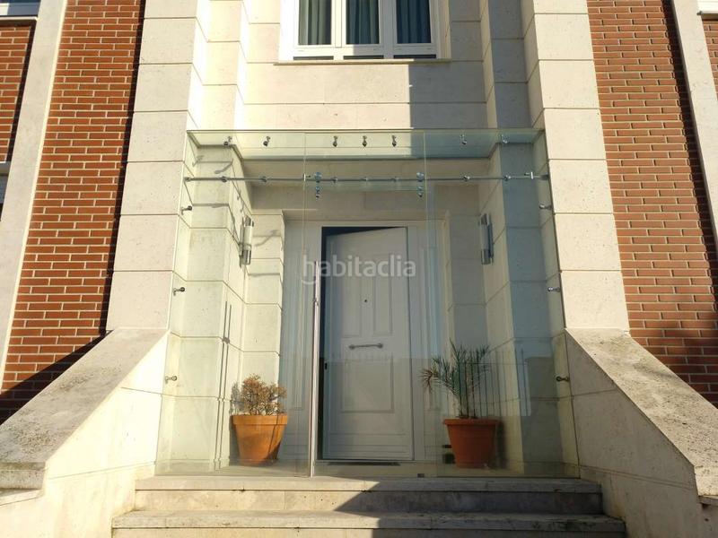 Foto b202305b-0c03-46ba-94c9-9f0fed650c88. Chalet impresionante chalet de lujo en el paseo de la carrera en Santo Domingo de la Calzada