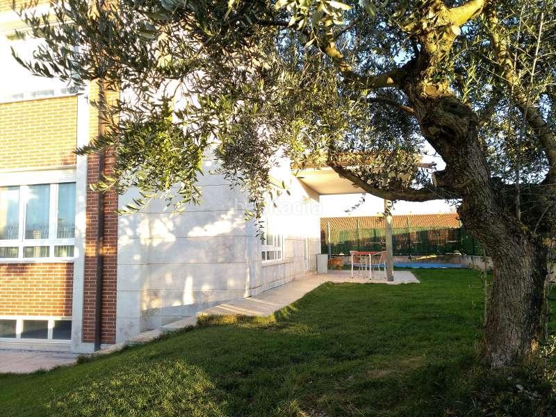 Foto cf009214-2009-4c60-b181-d538709cfe2f. Chalet impresionante chalet de lujo en el paseo de la carrera en Santo Domingo de la Calzada