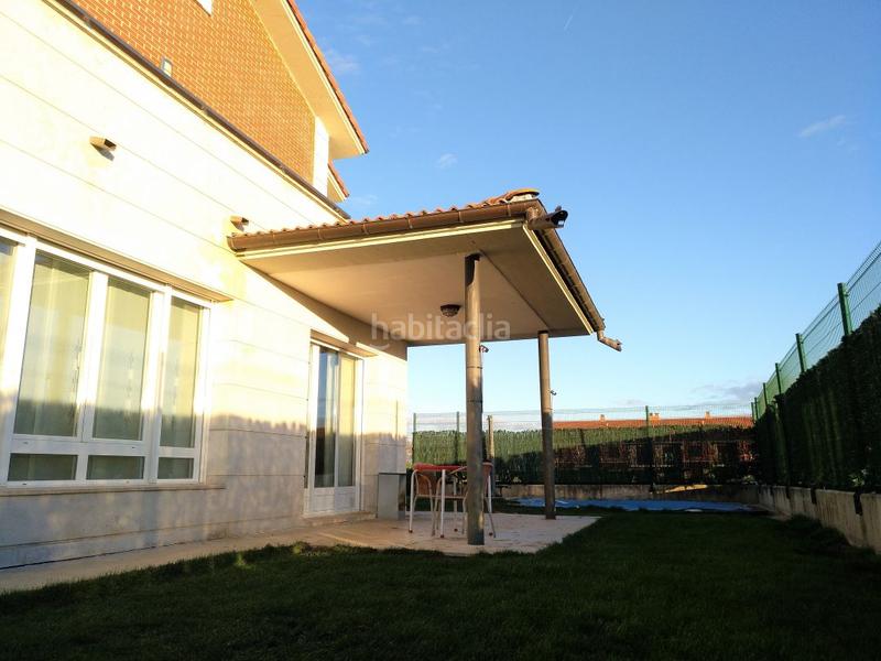 Foto d9edea12-9afa-4fba-aebe-a24b8a9edd0d. Chalet impresionante chalet de lujo en el paseo de la carrera en Santo Domingo de la Calzada