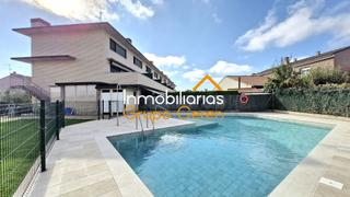 Zweistöckige Wohnung in Alesanco. Duplex con terraza y piscina para entrar a vivir