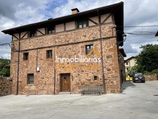 Piso  Plaza d dionisio lópez de la umbría. Espectacular bajo con amplio patio,