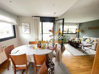 Pis a Cirueña. Vivienda de tres habitaciones con plaza de garaje y trastero en