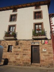 Apartment in Ojacastro. Atico en la plaza del pueblo