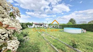 Fondo rustico in Santo Domingo de la Calzada. Finca rústica privada con mobilhome, piscina y placas solares li