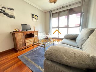 Appartement in Ezcaray. Apartamento con ascensor y garaje. dos habitaciones con balcon,