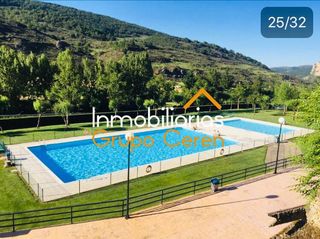 Flat in Zorraquín. Apartamento con zona deportiva y licencia turistica