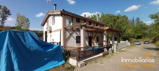Haus in Bobadilla. Coqueta  con jardín en entorno paisajistico incomparable.