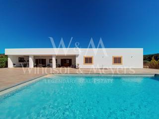 House in Diseminados venda des port. Se vende villa independiente en san miguel, ibiza