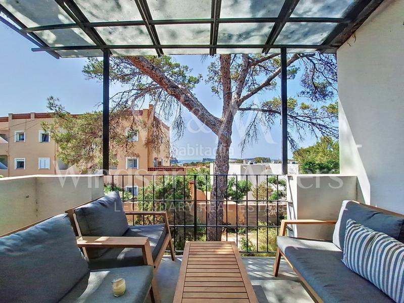 Foto b9e46e7c-f81d-4384-8f18-fe4d1c737135. Apartamento en calle grum de sal se vende piso 2 habitaciones con terraza y magníficas vistas en cala conta ibiza en Sant Josep de sa Talaia