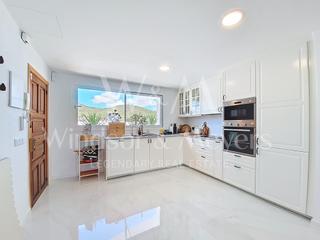 Miete Etagenwohnung in Calle del mar 2. Se alquila lujoso piso 2 habitaciones frente al mar en santa eul