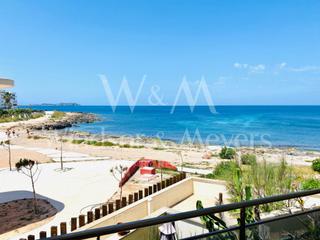 Flat in N/a. Se vende piso en primera linea de mar  cala de bou