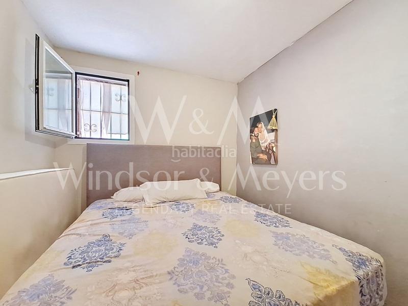Foto 4150ab54-7b00-48c4-bf8d-dae87e3b18a2. Piso en calle josep tur i llaneras 14 se vende piso de 3 habitaciones en cas serres con patio en Ibiza