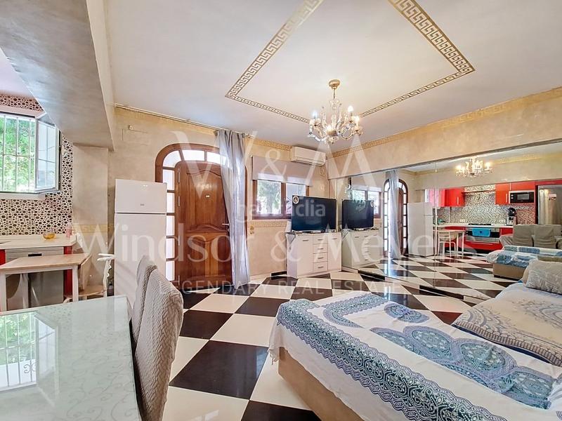 Foto d1f5c67f-b1d2-469b-b95a-e2ae5126d634. Piso en calle josep tur i llaneras 14 se vende piso de 3 habitaciones en cas serres con patio en Ibiza