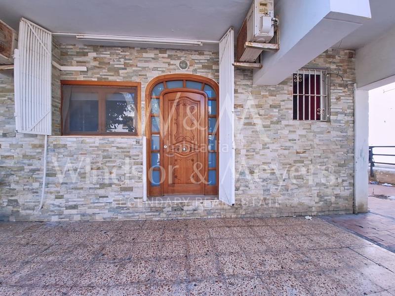 Foto d942044e-160b-4569-89ac-a9c7db91321e. Piso en calle josep tur i llaneras 14 se vende piso de 3 habitaciones en cas serres con patio en Ibiza