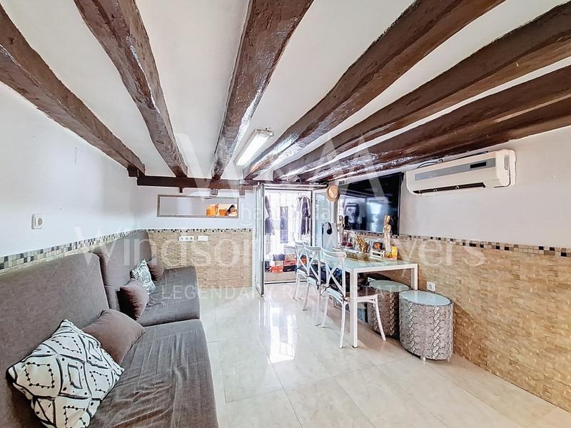 Foto 140f98ba-bca0-4949-8893-f4e56e40f290. Monolocale in carrer fosc in Dalt Vila-La Marina Ibiza