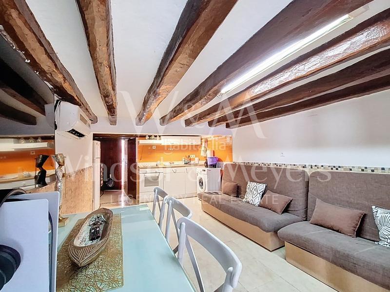 Foto f056ecea-8513-4019-8999-ed45971f30c0. Monolocale in carrer fosc in Dalt Vila-La Marina Ibiza