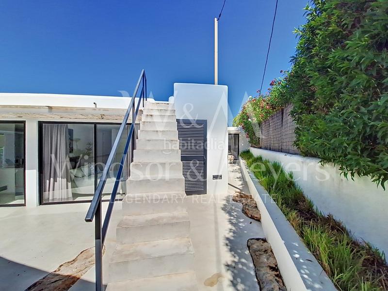 Foto 830112bf-8b11-4039-97d2-7e4aefc6d0be. Casa se vende villa con vistas unicas a es vedra san josep de sa talaia en Sant Josep de sa Talaia