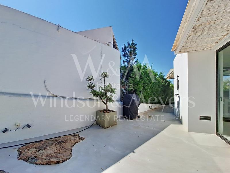 Foto 8bd34d58-1cb7-49c3-98ea-d861d6ebde5b. Casa se vende villa con vistas unicas a es vedra san josep de sa talaia en Sant Josep de sa Talaia