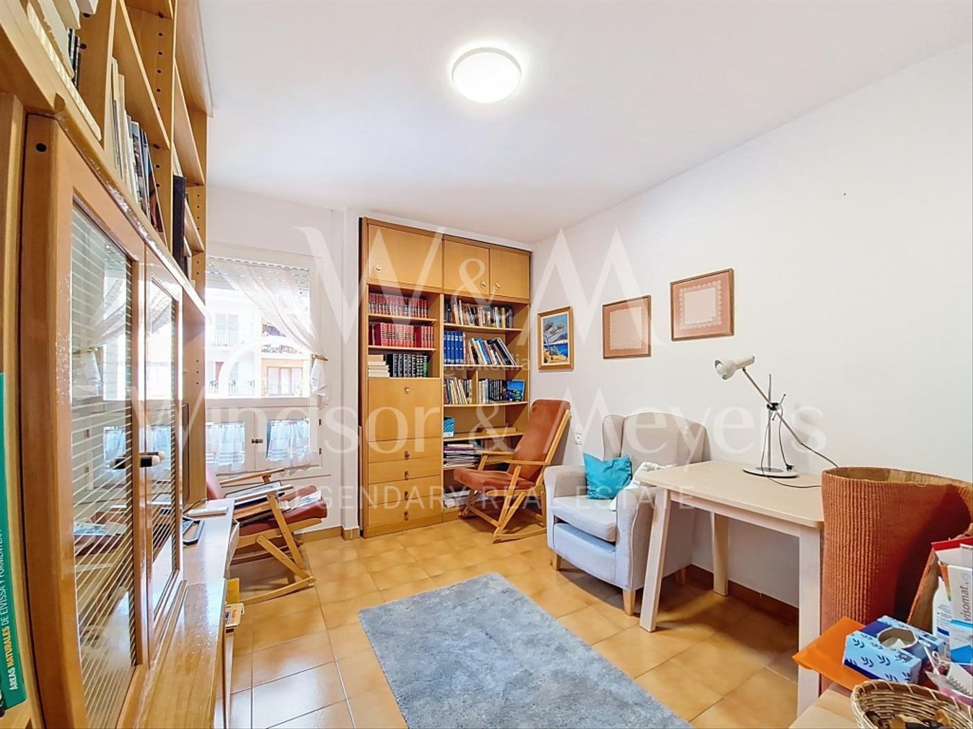 SE VENDE ESPECTACULAR PISO 4 HABITACIONES CON TERRAZA EN EL CORA Ibiza