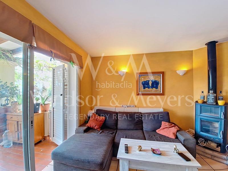 Foto e48fa481-fa8f-4e8f-8e2d-2b4f2bb58de9. Ático en calle club cala azul se vende ático en cala llenya con acceso directo al mar en Santa Eulària