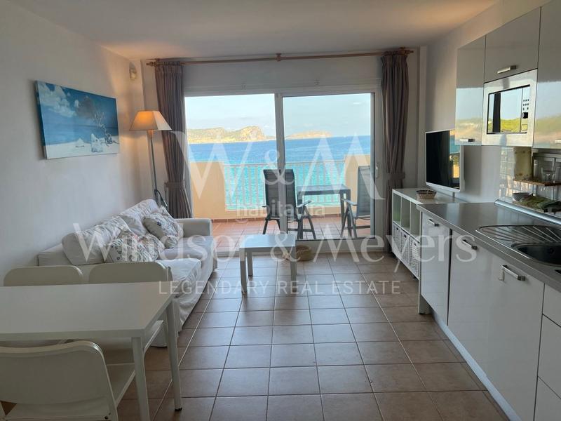 Foto 029b0609-96b7-4f06-9eb4-4e3cd6ef030c. Piso en avenida des canar se vende ático en es canar en primera línea de mar en Santa Eulària