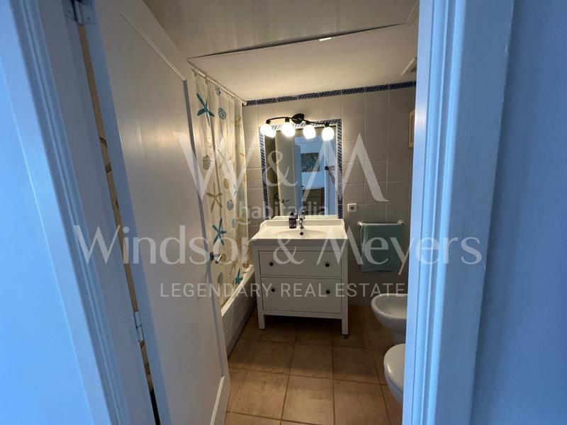 Foto 82714de0-5d67-4c3e-a359-708660cb9f41. Piso en avenida des canar se vende ático en es canar en primera línea de mar en Santa Eulària